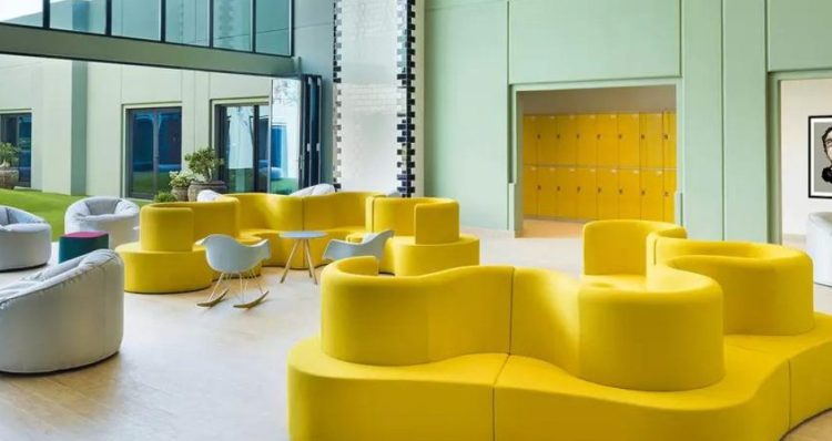Commercial Interior Designer in Pune office design by Itakshii Architecture